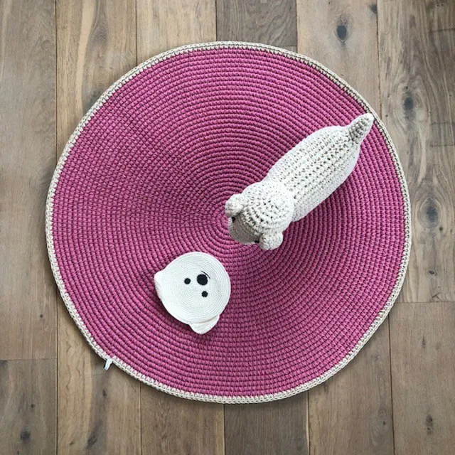 luna-leena duurzaam rond vloerkleed voor een kinderkamer - katoen - roze - hand gehaakt in Nepal - vloerkleed - tapijt - speelkleed - round rug