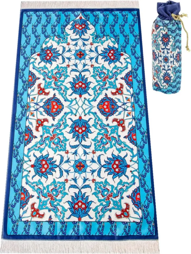 PEAM Gebedskleed Islam - Verheven Sereniteit: Zijdeachtig Moslim Gebedskleed met Elegant Design | Draagbare Islamitische Gebedsmat | Perfect Ramadan en Eid Geschenk | Gebedstapijt Mat met Handige Reistas in Blauw