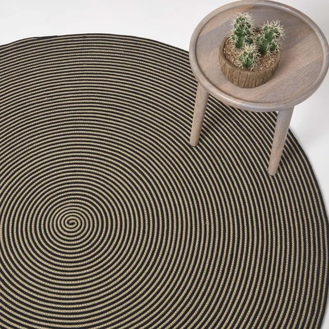 Homescapes Gevlochten Rond Vloerkleed Linnen Zwart met Spiraalpatroon, 150 cm Linnen en Zwart