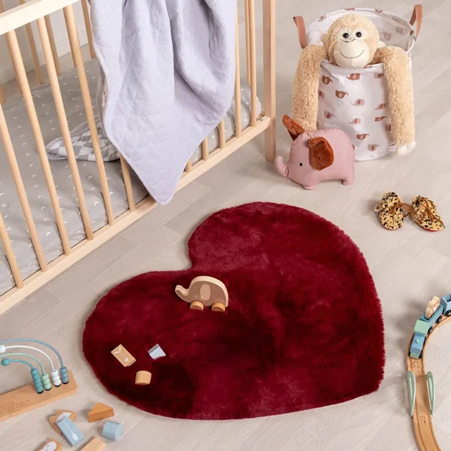 Little Olly Kindervloerkleed - Huggy Hart Rood | Super fluffy! - 70x80cm