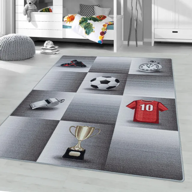 Adana Carpets Kinderkleed met voetbaldesign, grijs, kleed voor de kinderkamer, latex achterkant, afmeting: 100 cm x 150 cm