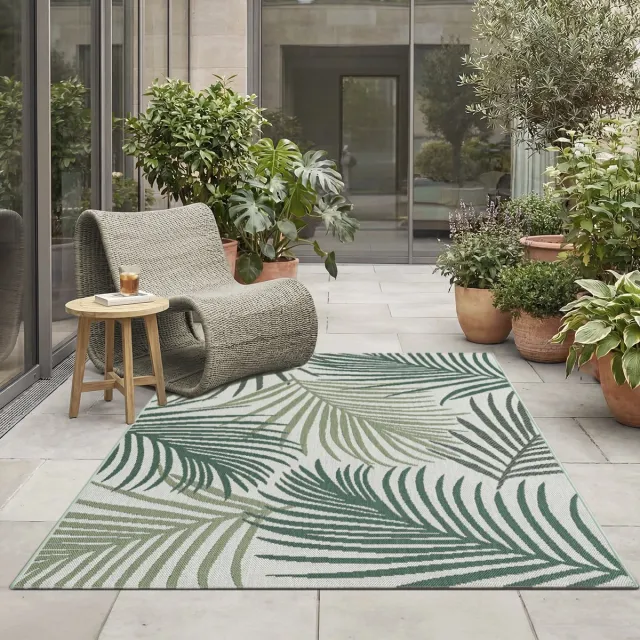 the carpet Machka Buitenkleed met Palmblad Design – Weerbestendig & UV-bestendig – Groen/Wit – Voor Balkon, Terras & Tuin 80 x 200 cm