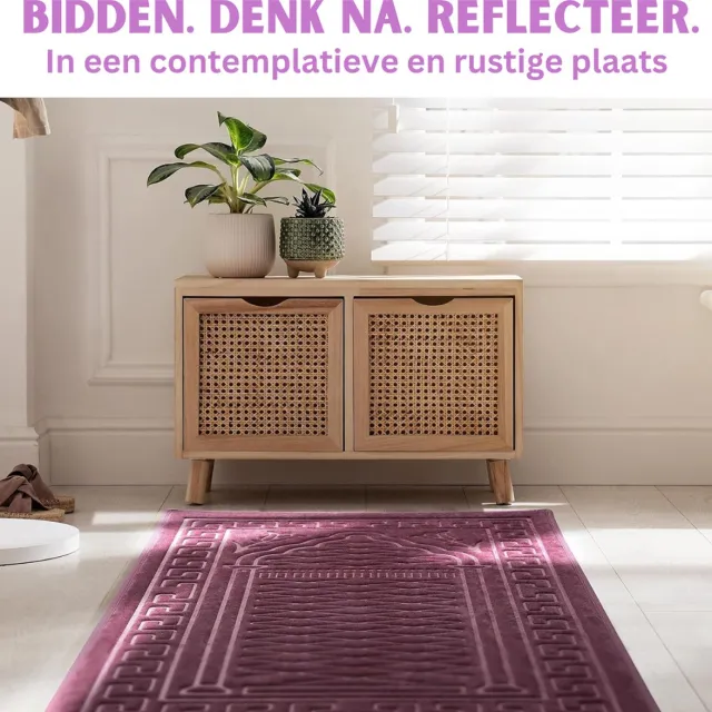 PEAM Gebedskleed - Luxe Gewatteerd Gebedskleed - Poederpaarse Pracht" Stap in een wereld van spiritualiteit en elegantie met ons "Luxe Gewatteerd Gebedskleed. Het sublieme poederpaarse ontwerp straalt verfijning en rust uit, waardoor elke gebedservaring Poeder Paars