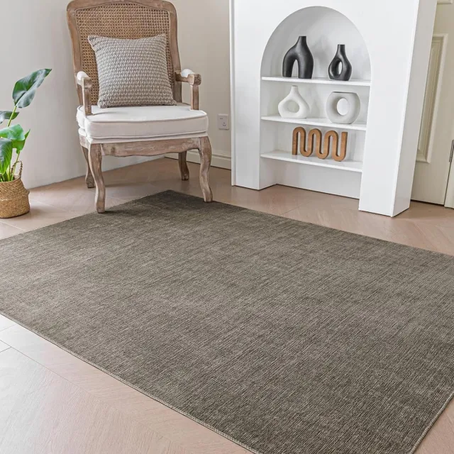 Unyqoos Wasbaar en antislip laagpolig vloerkleed in taupe voor elke ruimte
