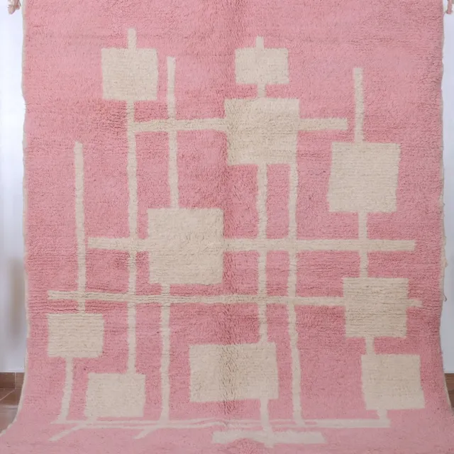 Poufs&Pillows Traditioneel Azilal vloerkleed - 240x160 cm - handgeweven kunstwerk - Kleurrijk en uniek en vervaardigd uit natuurlijke materialen - 100% wol R354 roze