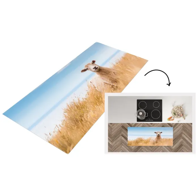 KitchenYeah Keukenloper - Loper keuken - Schaap - Gras - Zee - Keukenloper vinyl Multicolor