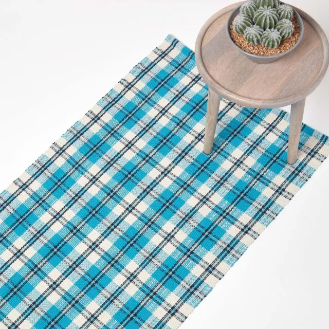 Homescapes Irvine handgeweven blauw geruit vloerkleed van 100% katoen, 66 x 200 cm Blauw-Wit