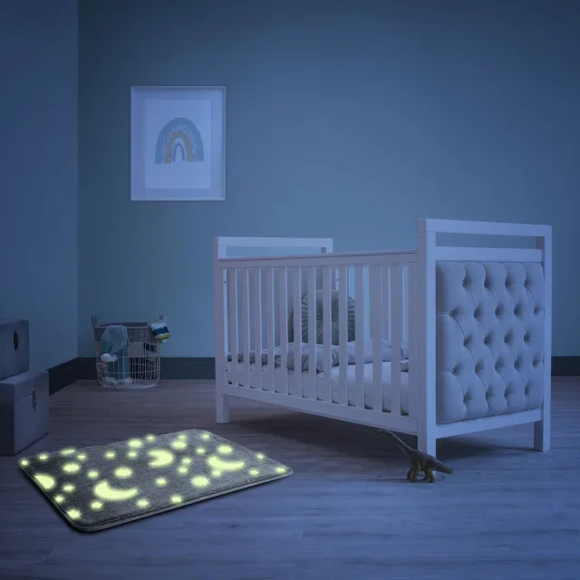 Bewello Kleine Lichtgevende GLOW in the DARK Kleed - 60 x 40 cm - Vloerkleedje - Mat - Kleedje voor op de Kinderkamer / Babykamer - Voetenmat Jongens of Meisjeskamer Grijs