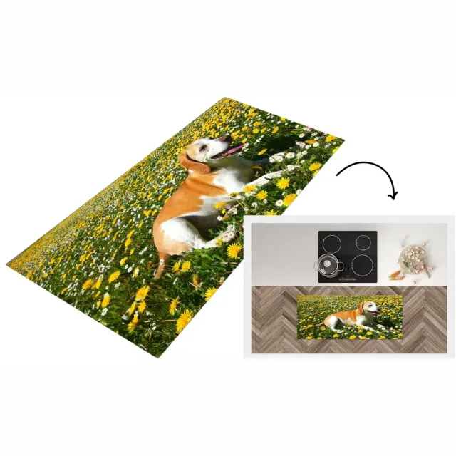 KitchenYeah Keukenloper - Loper keuken - Beagle die tussen de gele bloemen ligt - Keukenloper vinyl Multicolor