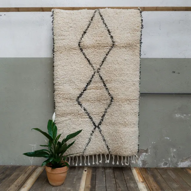 Casa Moro Marokkaans Beni Ouarain vloerkleed – Handgeweven tapijt van 100% wol – 105 × 172 cm – BN2120 Beige