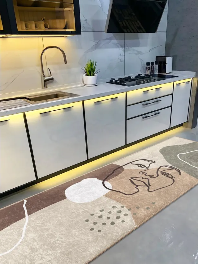 De Groen Home Vloerkleed 65x180cm - Keukenloper - Vrouwensilhouet - Halloper - Wasbaar Antislip Zacht Tapijt Bruin
