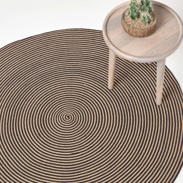 Homescapes handgeweven vloerkleed met spiraalpatroon in beige en zwart, 120 cm rond