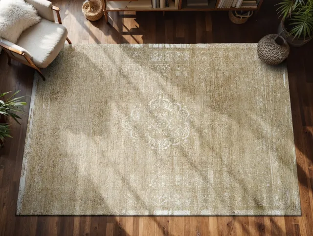 Louis de Poortere Wasbaar Binnen & Buiten Vloerkleed - 140 x 200 cm - Louis De Poortere Medaillon Milk Curry - Laagpolig Tapijt - Gerecycled PET - Made in Belgium - Circulair Beige