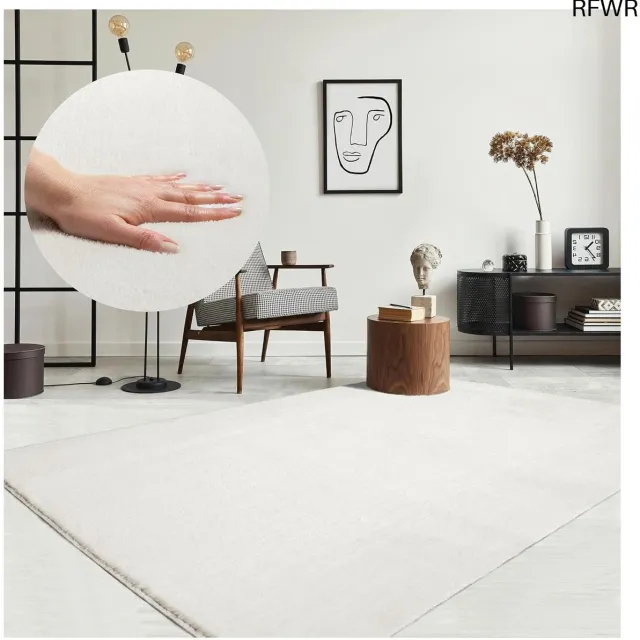 RFWR Moderne Pluizige Kortpolige Tapijt met Antislip Onderkant - Wasbaar tot 30 Graden - Bontlook - 80 x 150 cm Crème