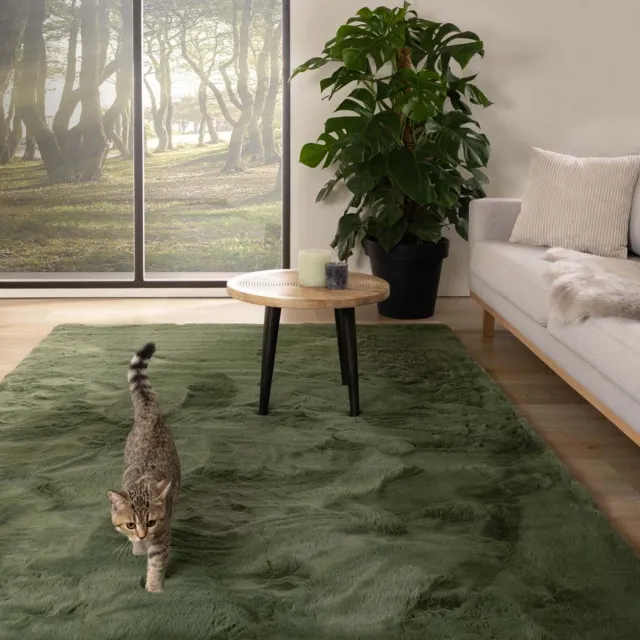 Tapeso Fluffy vloerkleed - Comfy Plus olijfgroen 140x200