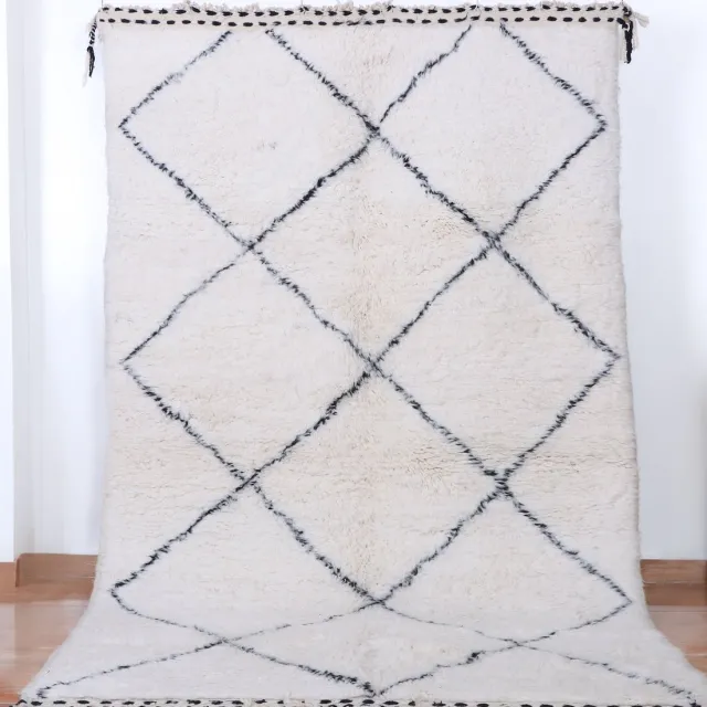 Poufs&Pillows Handgeweven Berber Tapijt ''Beni Ouarain'' - 240 x 150 cm - Uniek en handgemaakt - Hoogpolig vloerkleed – 100 % natuurlijk wol wit