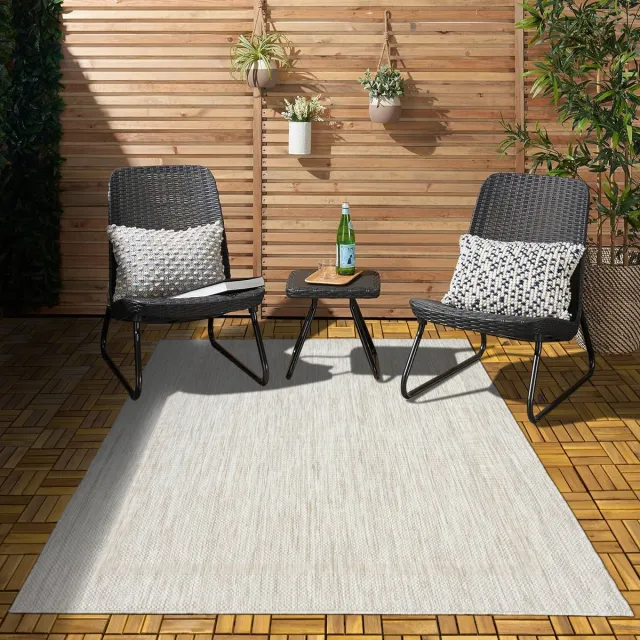 flycarpets Capri Buitentapijt - Buitenkleed - Vloerkleed Voor Binnen & Buiten - Weer en UV bestendig - Perfect voor Balkon, Terras en Serre - Lichtgrijs