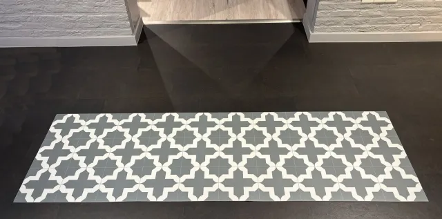 JYG Keukenloper vinyl binnen - SIEGEN - 60x500 cm - GRIJS/WIT - antislip - afwasbaar - voederbak onderlegger - keukenmat Ecru - Grijs