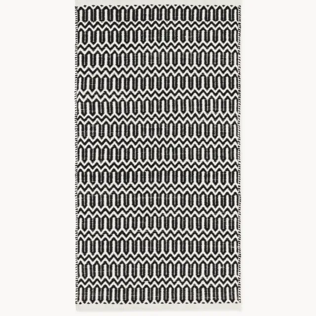 Westwing Collection Handgeweven indoor & outdoor vloerkleed Rune met geometrisch patroon Zwart
