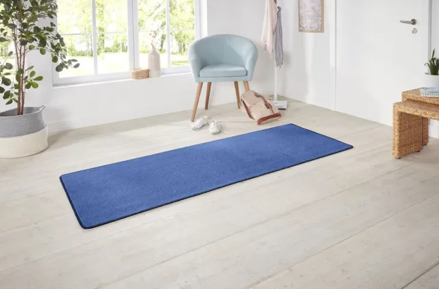 flycarpets Loper Laagpolig Effen Uni Vloerkleed - Nasty - Blauw 80x300 cm