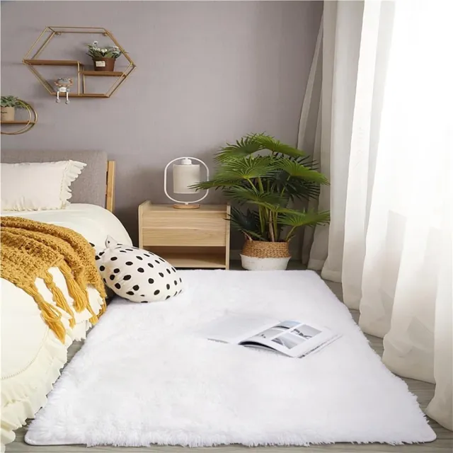 Vellaro Hoogpolig vloerkleed - Crème - 120 x 160 cm - Imitatiebont met Antislipbodem - Voor Woonkamer en Slaapkamer