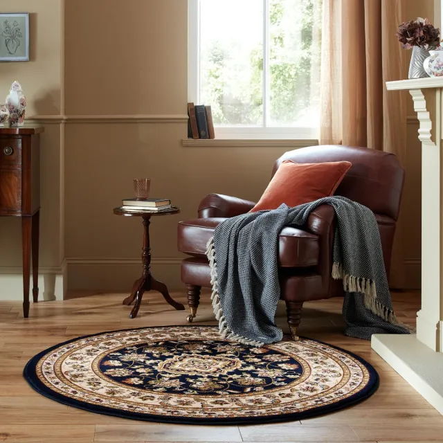 flycarpets Rond Laagpolig Klassiek Vloerkleed - Vintage - Sandford - Blauw Ø 133 cm