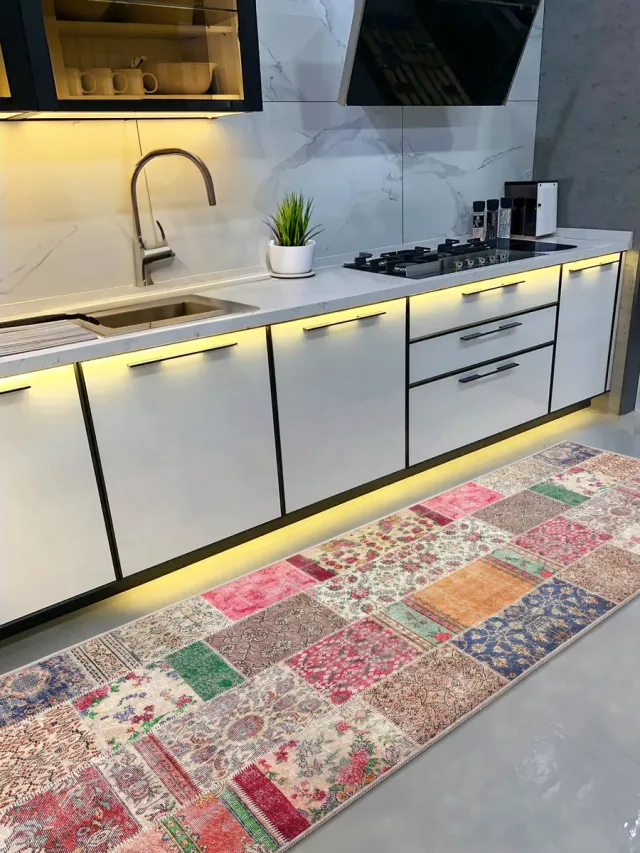 De Groen Home Vloerkleed 65x180cm - HARMONIE COLLECTIE - Patchwork Edition - Keukenloper - Halloper - Wasbaar Antislip Zacht Tapijt Oranje