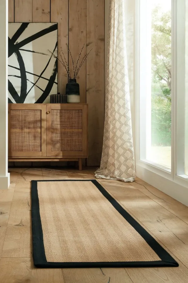 flycarpets Loper Kira Modern Jute - Laagpolig - Visgraatpatroon Vloerkleed - Naturel / Zwart - 60x230 cm