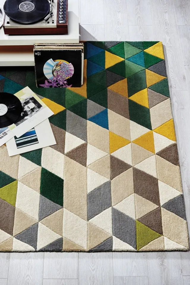 flycarpets Prism Modern Laagpolig - 100% Wol - Driehoek Vloerkleed - Groen / Multi - 120x170 cm