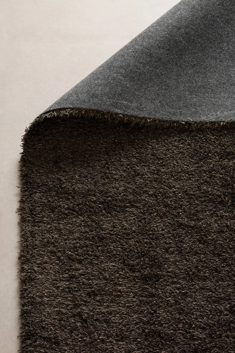 NOUS Living Tiemen vloerkleed donkerbruin, foto 4